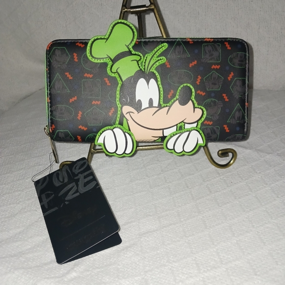 Loungefly × Disney Goofy AOP Long Wallet - Picture 9 of 9